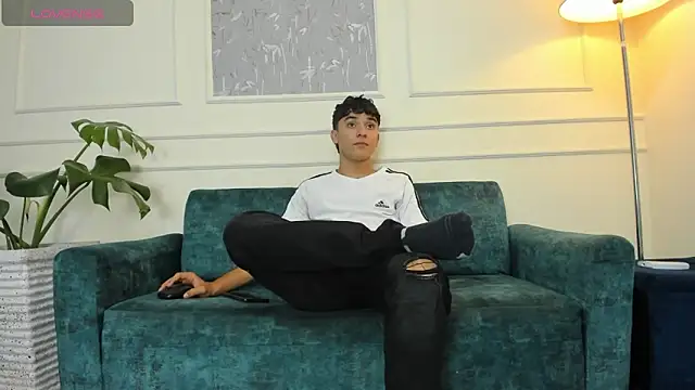 Snapshot of Austin_Cardieff chatting on January 2025 02:53:01 AM Austin Cardieff online show from January 2025 02:53:01 AM