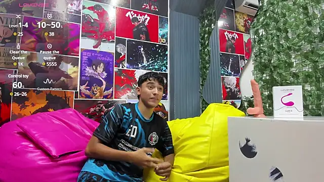 Snapshot of Austin_Cardieff chatting on January 2025 08:31:02 PM Austin Cardieff online show from January 2025 08:31:02 PM