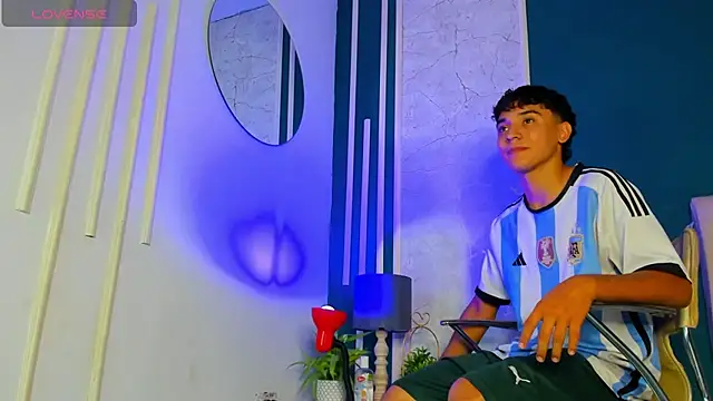 Snapshot of Austin_Cardieff chatting on January 2025 07:22:01 AM Austin Cardieff online show from January 2025 07:22:01 AM