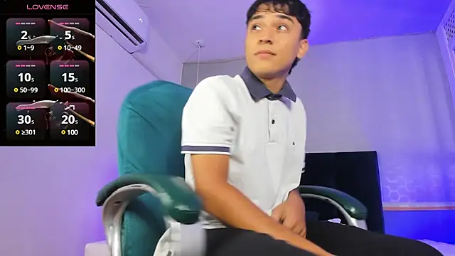 Snapshot of Austin_Cardieff chatting on March 2025 03:20:01 AM Austin Cardieff online show from March 2025 03:20:01 AM