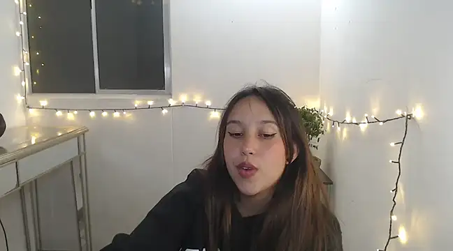 Skarlet Adams28 online show from January 2025 12:31:02 AM