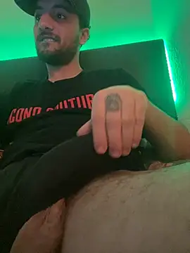 Snapshot of hard_macoor12 chatting on February 2025 10:34:02 PM hard macoor12 online show from February 2025 10:34:02 PM