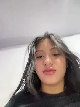 Estefanii- online show from February 2025 08:17:01 AM