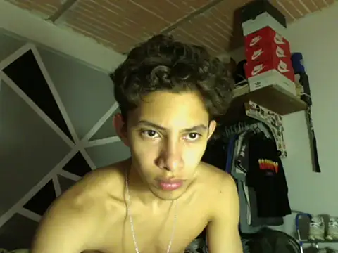 ferchitibellako online show from November 2025 04:01:01 AM