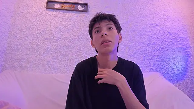 alexandersawyer online show from December 2025 08:45:01 AM