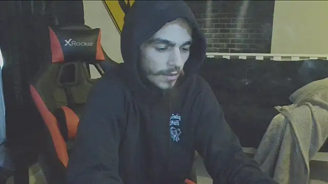 Snapshot of XMeF10 chatting on March 2025 01:05:02 PM XMeF10 online show from March 2025 01:05:02 PM