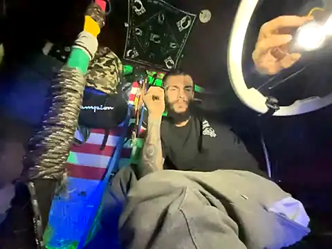 Snapshot of XMeF10 chatting on November 2025 10:26:02 AM XMeF10 online show from November 2025 10:26:02 AM