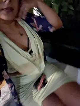 yarely9 online show from May 2026 03:36:02 AM