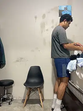 Brencuz online show from September 2025 11:26:02 PM