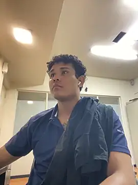 Brencuz online show from September 2025 05:04:01 PM