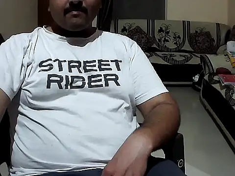 Akhil3290 online show from June 2026 06:06:02 PM