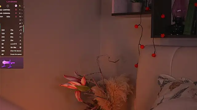 Snapshot of MiaBanger chatting on November 2025 03:45:02 PM MiaBanger online show from November 2025 03:45:02 PM