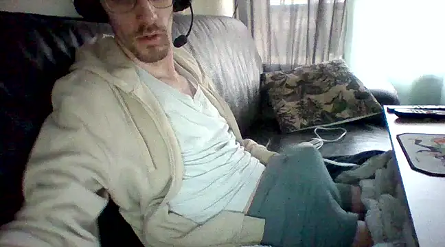 Snapshot of passif520 chatting on March 2025 09:53:02 AM passif520 online show from March 2025 09:53:02 AM