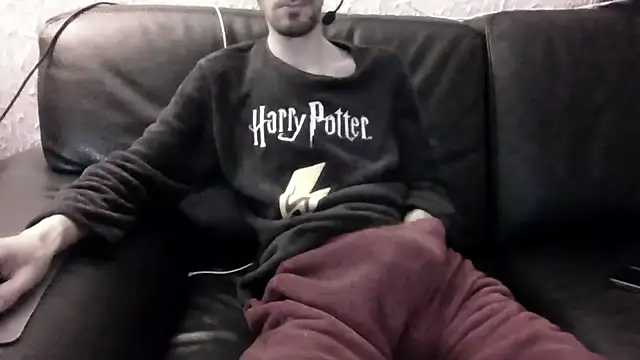 Snapshot of passif520 chatting on November 2025 09:11:01 AM passif520 online show from November 2025 09:11:01 AM