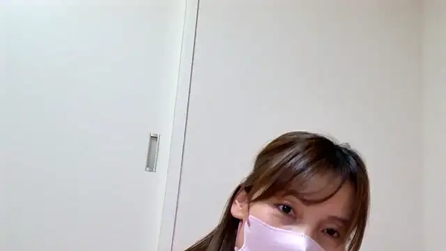 caro-caro online show from November 2025 04:38:02 PM