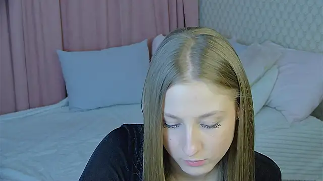 BritneyCruze online show from February 2025 11:10:01 AM