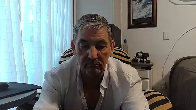 ChunkyMonkey007 online show from January 2025 05:18:02 AM