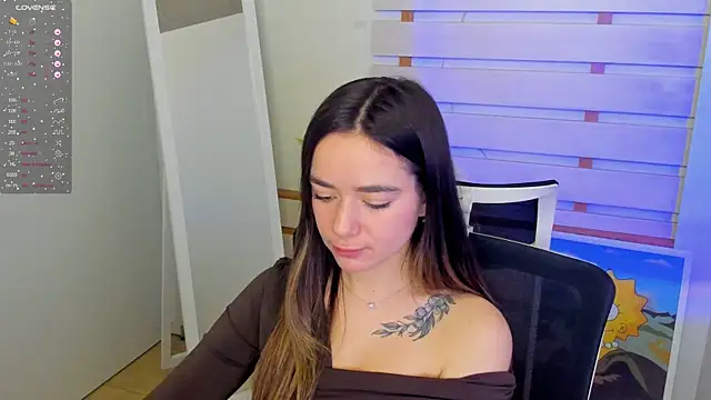 Snapshot of Bella_XO chatting on December 2024 02:24:02 PM Bella XO online show from December 2024 02:24:02 PM