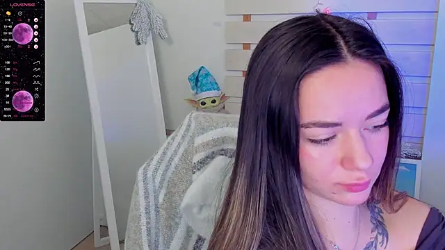 Snapshot of Bella_XO chatting on December 2024 08:09:01 AM Bella XO online show from December 2024 08:09:01 AM
