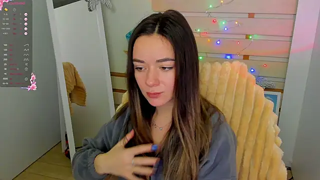 Snapshot of Bella_XO chatting on December 2024 04:54:01 PM Bella XO online show from December 2024 04:54:01 PM
