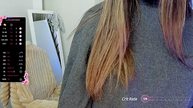 Snapshot of Bella_XO chatting on January 2025 10:28:02 PM Bella XO online show from January 2025 10:28:02 PM