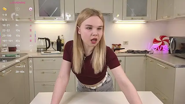 OdetteHarwick online show from February 2026 06:06:01 PM