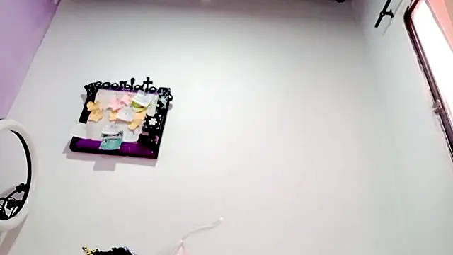 PetiteIvoryQueen19 online show from February 2026 06:44:01 PM