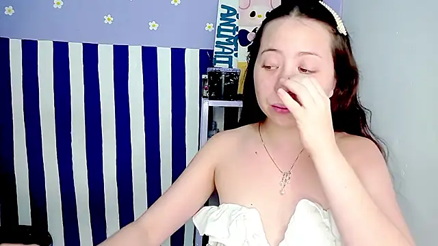 PetiteIvoryQueen19 online show from April 2026 04:50:02 AM