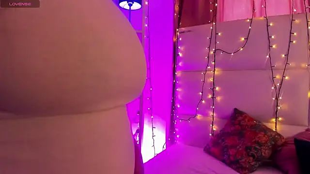 Stefyrossy online show from March 2026 03:19:02 PM