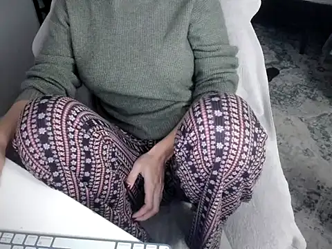 bigb00tyjudyyX online show from November 2025 01:54:02 PM