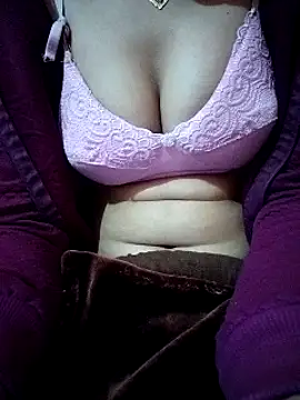 Shanvi Tyagi online show from January 2025 02:00:02 AM