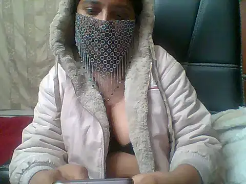 Snapshot of kamayanisingh24 chatting on January 2025 08:18:01 PM kamayanisingh24 online show from January 2025 08:18:01 PM