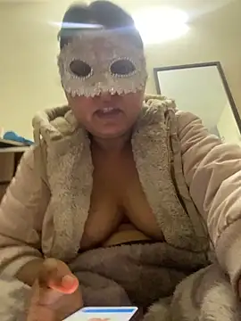 kamayanisingh24 online show from February 2025 07:14:01 PM