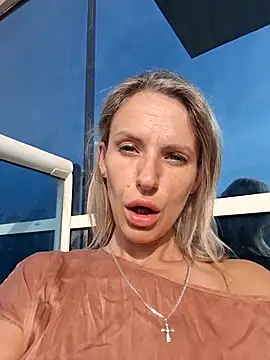 Snapshot of YourJuliena chatting on February 2025 12:27:02 PM YourJuliena online show from February 2025 12:27:02 PM