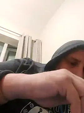 HE-M123 online show from December 2024 10:32:01 PM