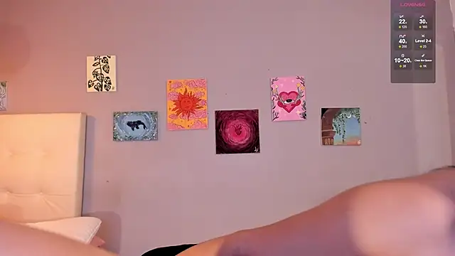 Snapshot of Maia_W10 chatting on April 2026 11:44:02 AM Maia W10 online show from April 2026 11:44:02 AM