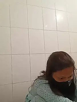 Snapshot of Nadia-2 chatting on December 2024 06:01:02 PM Nadia-2 online show from December 2024 06:01:02 PM