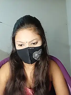 Snapshot of Nadia-2 chatting on January 2025 09:25:01 PM Nadia-2 online show from January 2025 09:25:01 PM