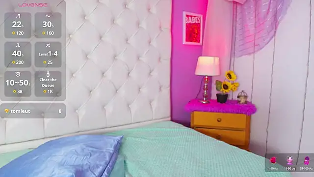 Trixiroy online show from January 2025 01:33:01 AM