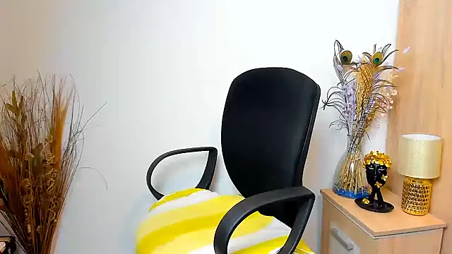 Snapshot of sweetangell69_ chatting on April 2026 02:55:01 AM sweetangell69 online show from April 2026 02:55:01 AM