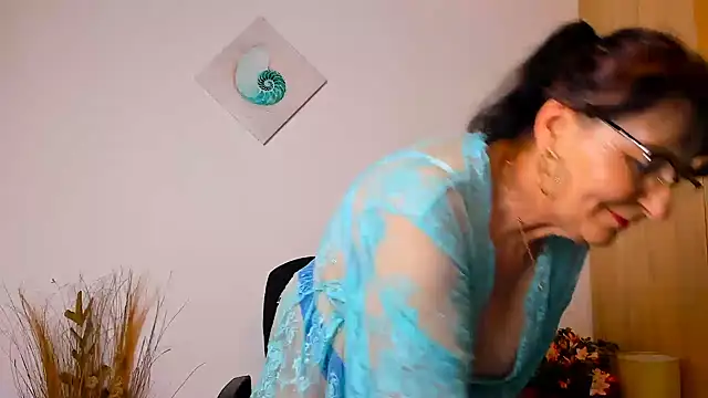 Snapshot of sweetangell69_ chatting on April 2026 07:45:01 AM sweetangell69 online show from April 2026 07:45:01 AM