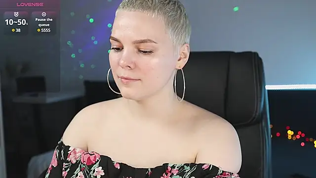 LikaBerry1 online show from February 2025 07:58:02 PM