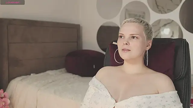 LikaBerry1 online show from September 2025 04:19:02 PM