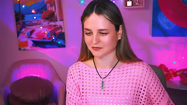 Snapshot of DeboraLarson chatting on December 2024 04:05:02 PM DeboraLarson online show from December 2024 04:05:02 PM