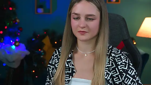 Snapshot of DeboraLarson chatting on December 2024 07:12:01 AM DeboraLarson online show from December 2024 07:12:01 AM