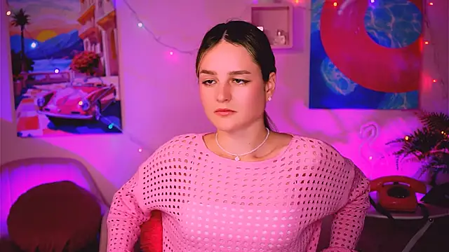 Snapshot of DeboraLarson chatting on January 2025 07:07:01 AM DeboraLarson online show from January 2025 07:07:01 AM