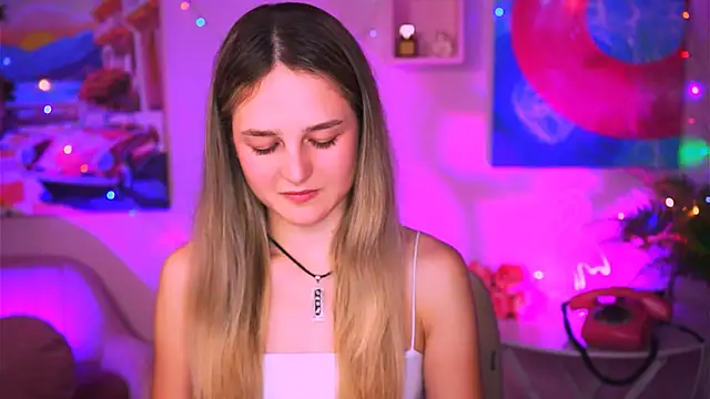 Snapshot of DeboraLarson chatting on January 2025 04:11:01 PM DeboraLarson online show from January 2025 04:11:01 PM