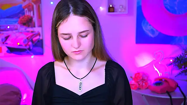 Snapshot of DeboraLarson chatting on January 2025 04:10:01 AM DeboraLarson online show from January 2025 04:10:01 AM