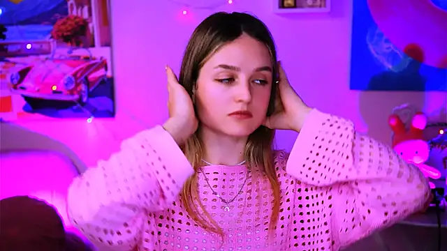 Snapshot of DeboraLarson chatting on January 2025 10:58:02 AM DeboraLarson online show from January 2025 10:58:02 AM