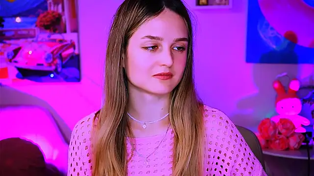 Snapshot of DeboraLarson chatting on January 2025 02:00:01 PM DeboraLarson online show from January 2025 02:00:01 PM